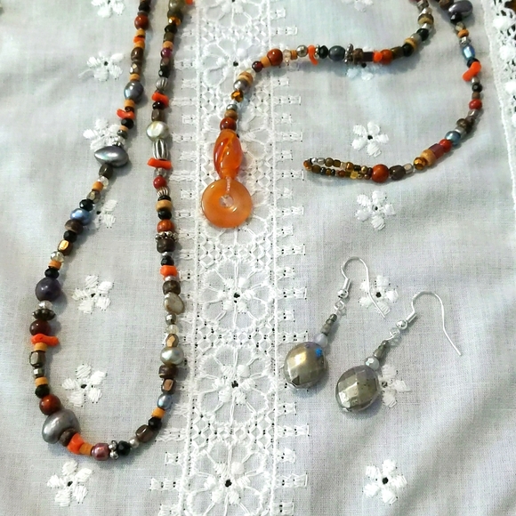🌮 Carnelian agate and pearl Hand beaded necklace and earring set - Picture 1 of 4